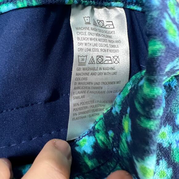 Isaac Mizrahi Live! Regular Printed Pebble Knit Wide Leg Crop Royal Navy, Medium - Picture 8 of 8